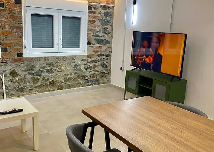 דירה Young Unique Budget Retreat סלוניקי